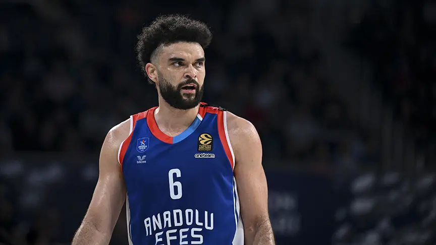 Anadolu Efes tecrübeli oyuncusuyla yollarını ayırdı