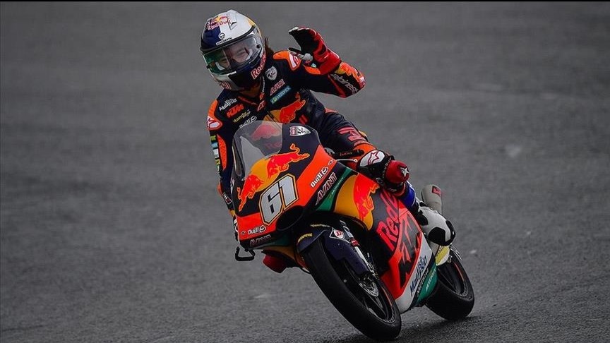 Milli motosikletçi Can Öncü, İtalya'da birinci oldu