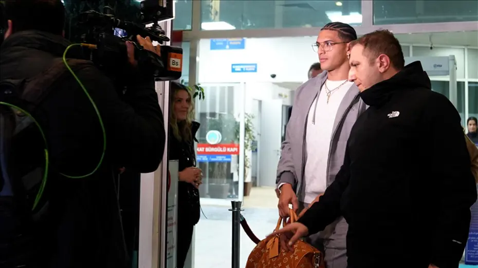 Fenerbahçe'ye transfer piyangosu: Sadece 5 maç oynayıp gönderilmişti - 4