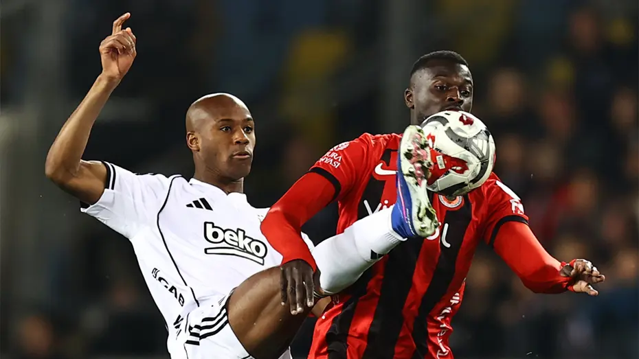 Beşiktaş'ta herkesten önce o gidiyor! Sergen Yalçın'ın ilk sildiği isim artık kesinleşti - 3