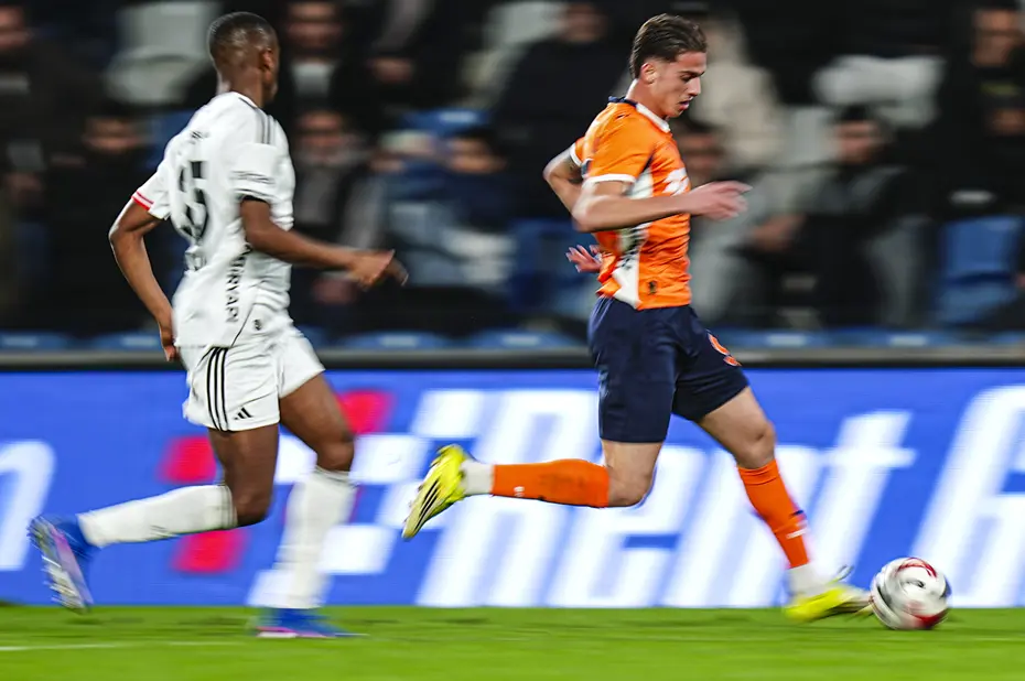 Beşiktaş'ın kanayan yarası: Sergen Yalçın 22. kez değiştiriyor - 3 Beşiktaş'ın kanayan yarası: Sergen Yalçın 22. kez değiştiriyor - 3