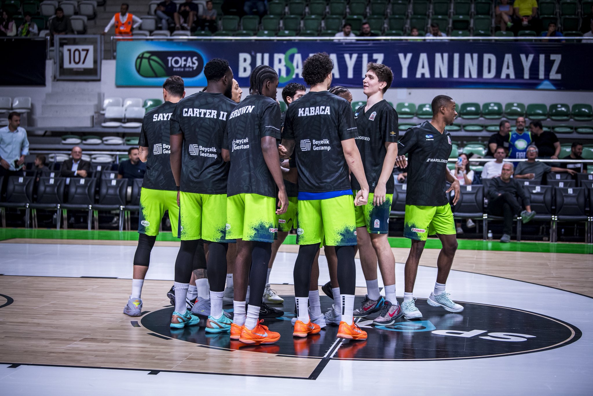 Tofaş, sezon açılışında Bandırma'yı 90-89 mağlup etti