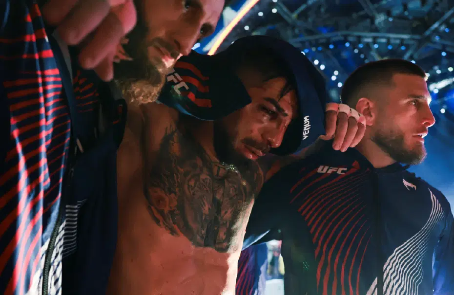 Beyaz Saray'daki tarihi UFC maçında büyük şok! Kimse sonuca inanamadı, tanınmaz halde - 4