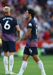 Tottenham, sezonun ilk maçında farklı mağlupTottenham, sezonun ilk maçında farklı mağlup