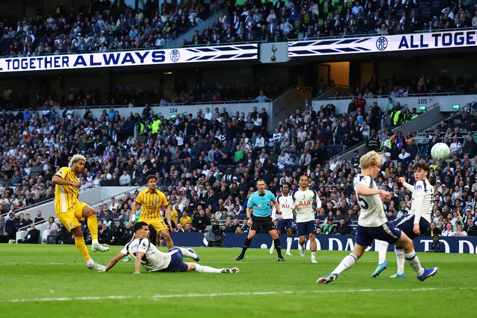 Ferdi Kadıoğlu'nun ilk 11'de başladığı maçta 4 gol: Tottenham küme düşme hattından kurtulamadı - 3