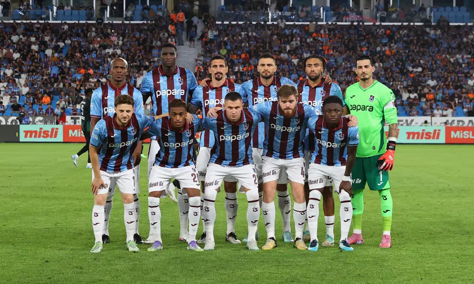 Dünyanın en iyi takımları açıklandı: Galatasaray ile Fenerbahçe arasındaki fark açılıyor, 24 sıra gerileyen takım hangisi? - 16