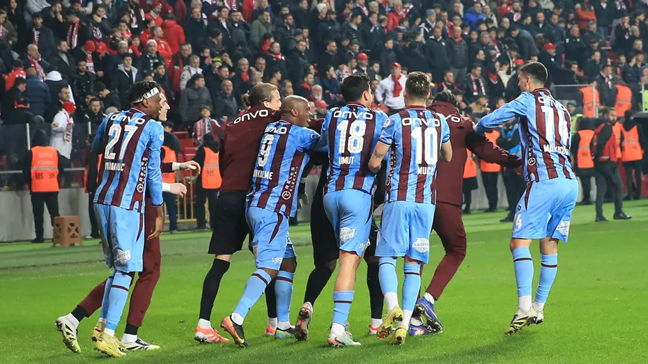 CANLI İZLE | Trabzonspor - Göztepe (Süper Lig maçı) - 3