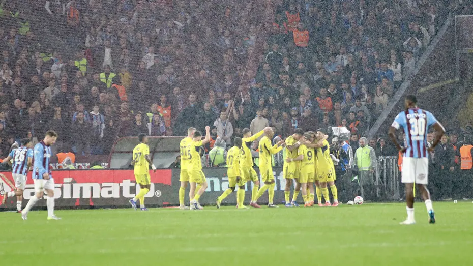 Sabri Sarıoğlu daha maç başlamadan şaşkına döndü! Fenerbahçe'nin galibiyeti sonrası açıkladı - 3