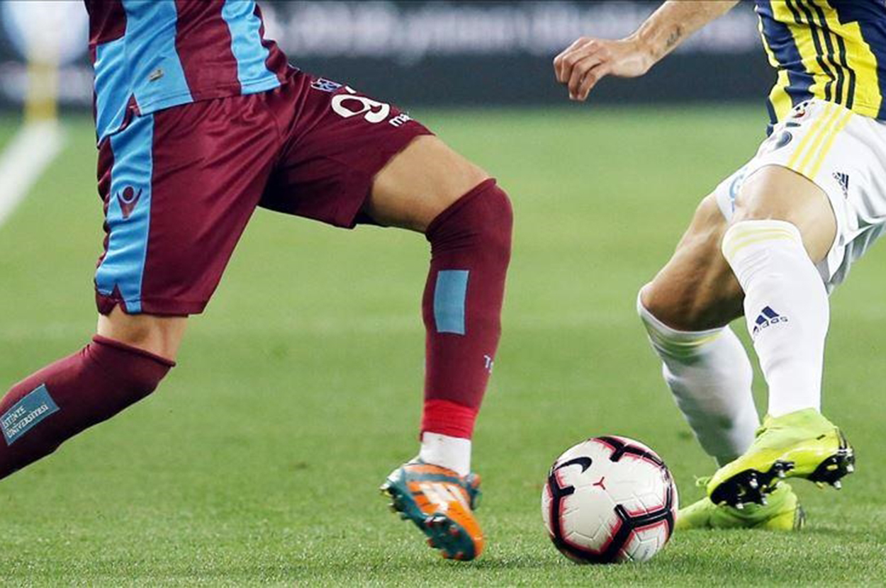 Zirve Savaşı Değil, Tam Bir Hafta Sonu Eğlencesi: Trabzonspor-Fenerbahçe Geliyor! (Kadrolar Paralel Evrenden Sanki)