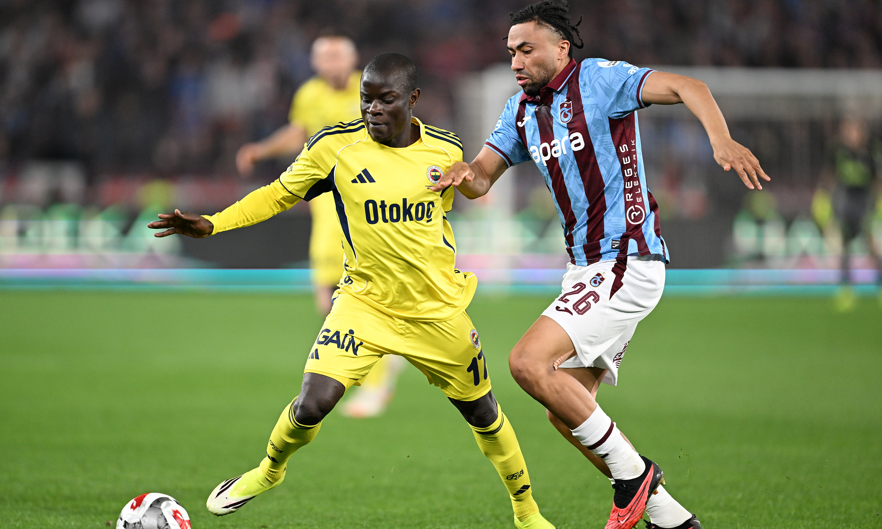 Fenerbahçe, Trabzon deplasmanında hata yapmadı: Şampiyonluk yolunda kritik galibiyet