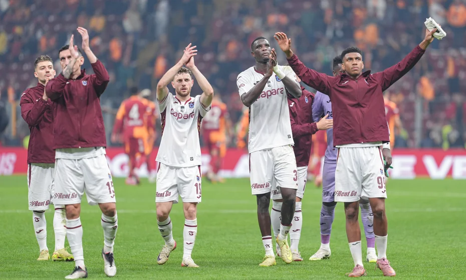 "Osimhen mi iyi sen mi?" sorusuna Onuachu'dan yanıt - 1 "Osimhen mi iyi sen mi?" sorusuna Onuachu'dan yanıt - 1