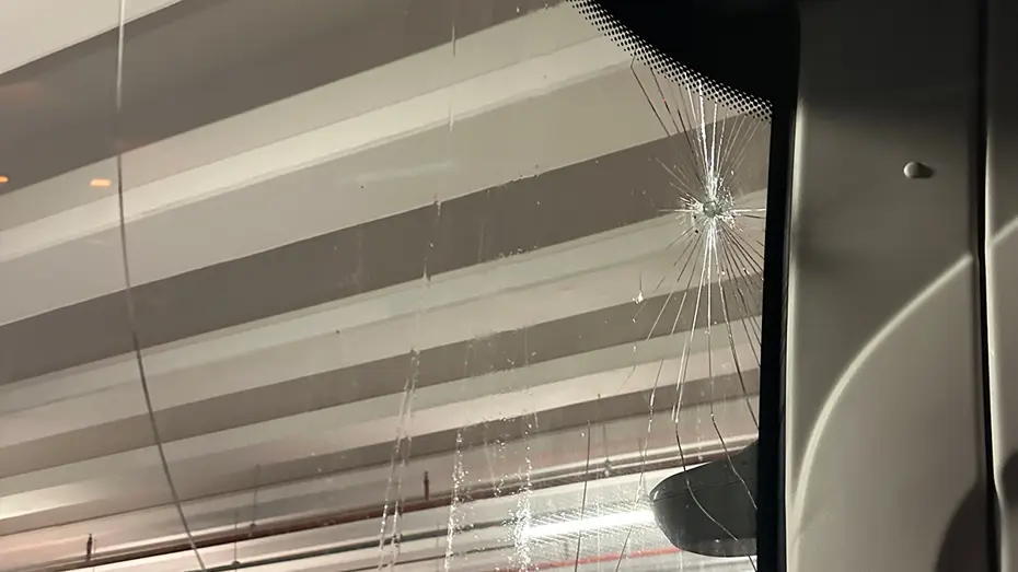 Trabzonspor takım otobüsüne taşlı saldırı