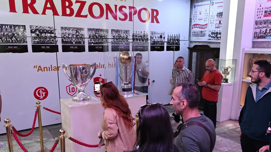 Trabzonspor, Ziraat Türkiye Kupası'nı müzesinde sergiliyor - 2