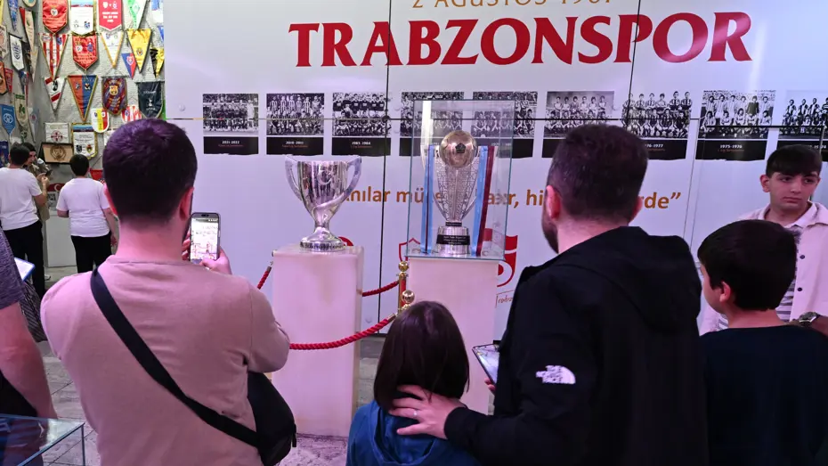 Trabzonspor, Ziraat Türkiye Kupası'nı müzesinde sergiliyor - 3