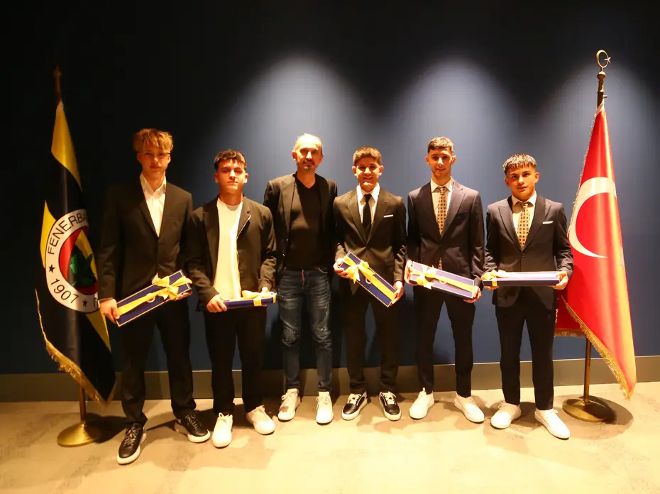 Fenerbahçe'de 5 imza birden: Tuncay Şanlı açılışı yaptı - 2