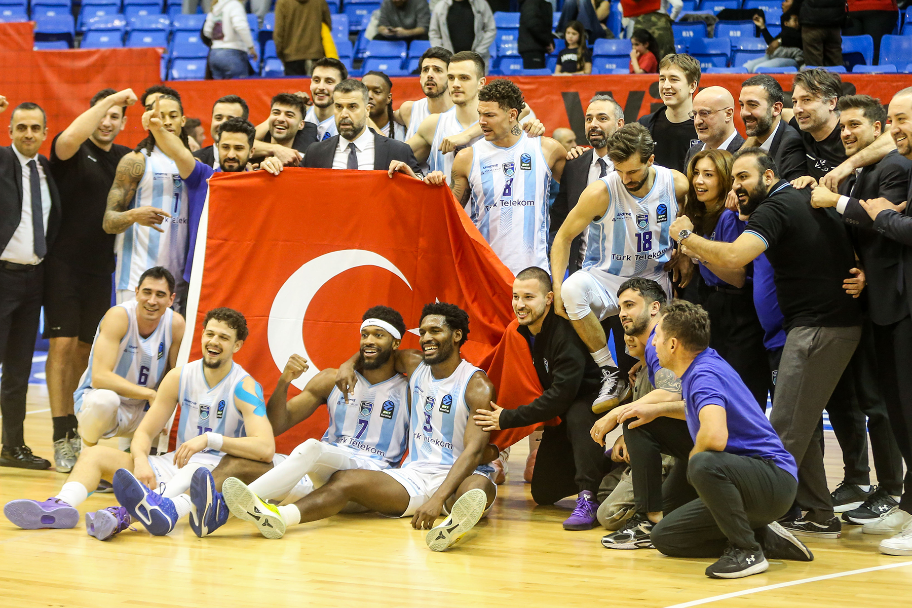 Türk Telekom, EuroCup'ta final için sahaya çıkıyor