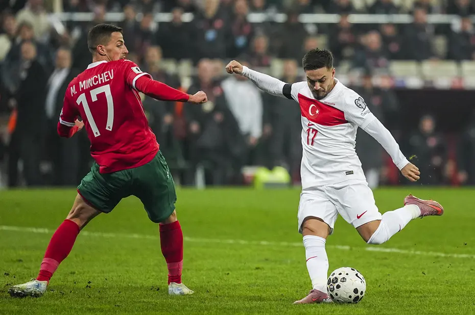 "Montella oyuncu değişikliklerinde hatalar yaptı" | Spor yazarları A Milli Takım için ne dedi? - 3