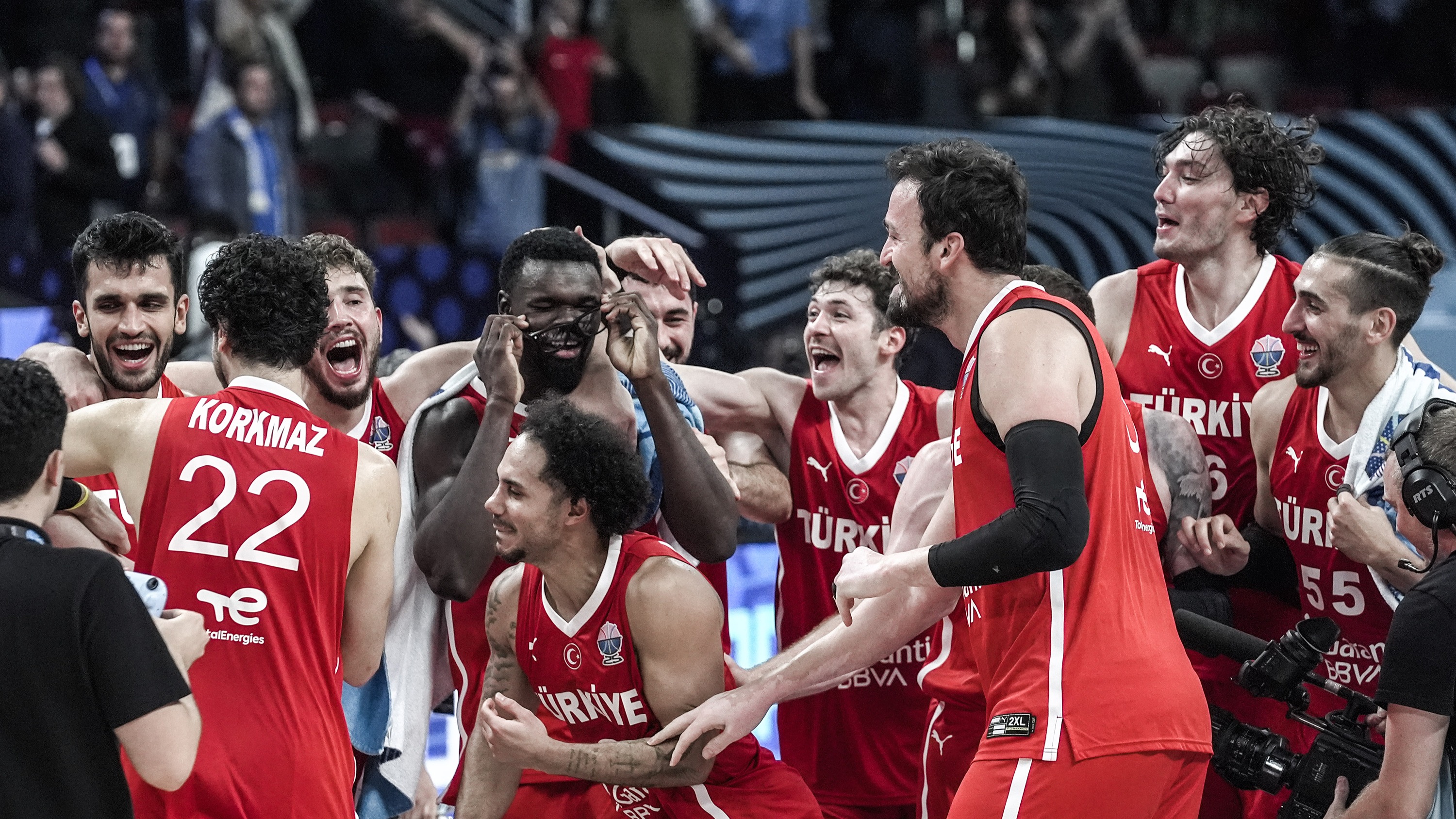 A Milli Takım, Avrupa Şampiyonası'nda 24 yıl sonra finalde