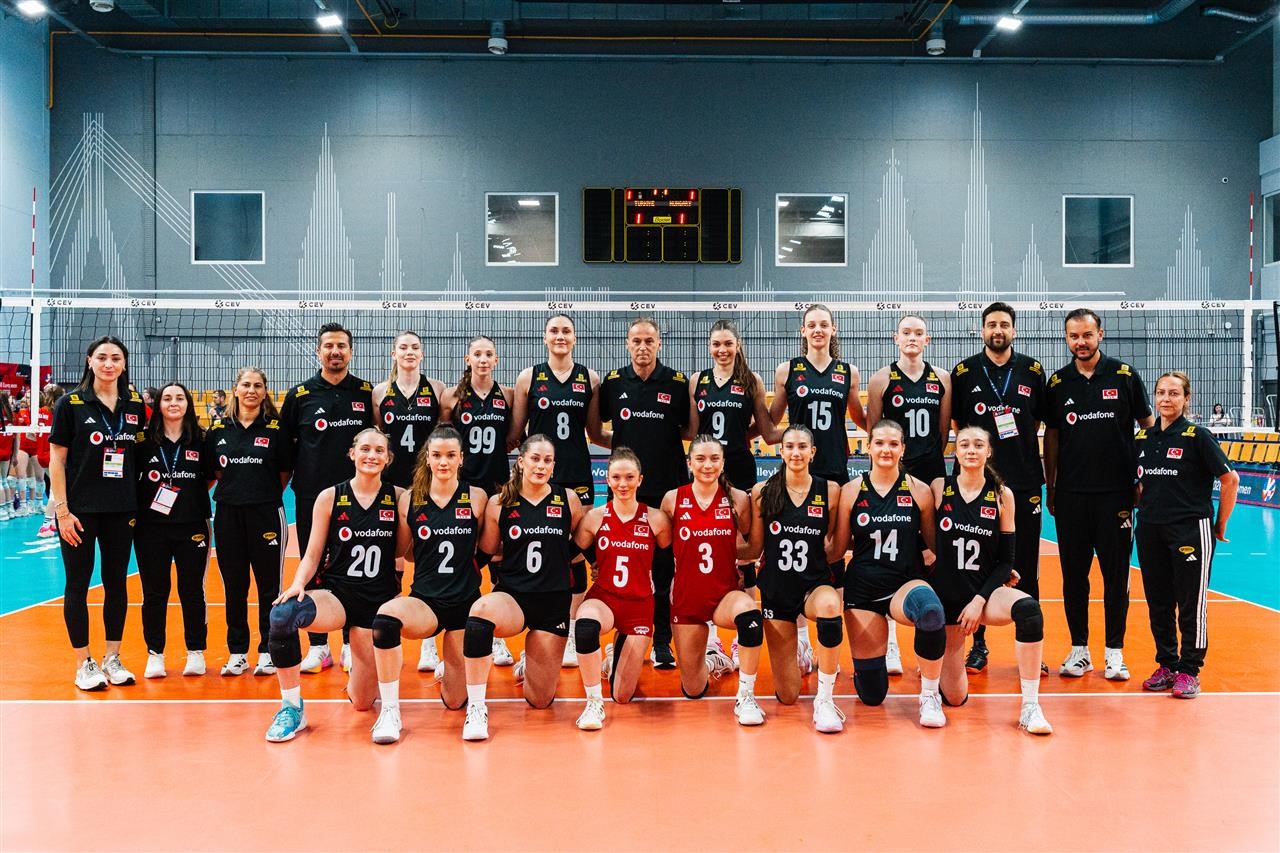 Türkiye U18 Milli Takımı, Avrupa ikincisi oldu