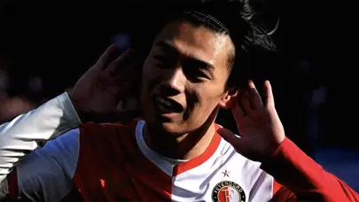 Fenerbahçe'ye son dakikada sürpriz golcü! Ayase Ueda için milyonlarca euroluk teklif Fenerbahçe'ye son dakikada sürpriz golcü! Ayase Ueda için milyonlarca euroluk teklif