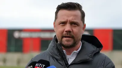 Uğur Uçar, 1. Lig'i aleve verdi! Başına geçtiği takım 1 puan bile kaybetmedi, koşar adım Süper Lig'e Uğur Uçar, 1. Lig'i aleve verdi! Başına geçtiği takım 1 puan bile kaybetmedi, koşar adım Süper Lig'e