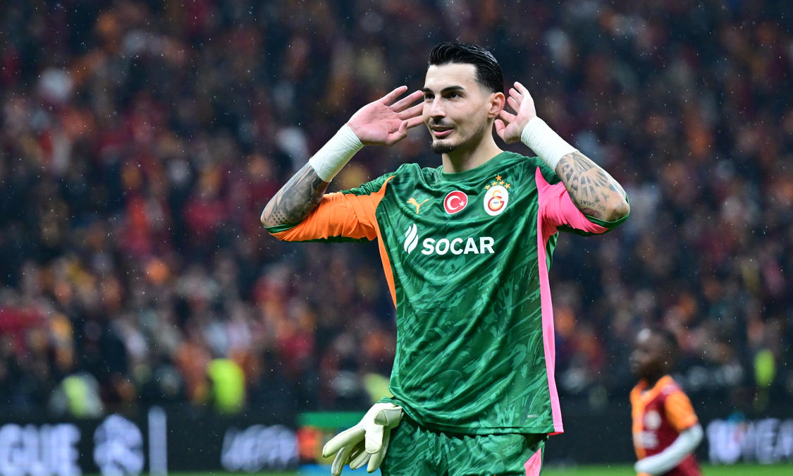 Herkes Uğurcan Çakır'ın Trabzonspor'a yaptığı fotoğraflı göndermeyi konuşuyor