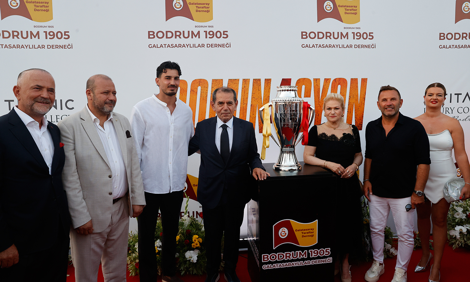 Şampiyonluk kutlamasında Dursun Özbek ve Okan Buruk'tan transfer açıklaması