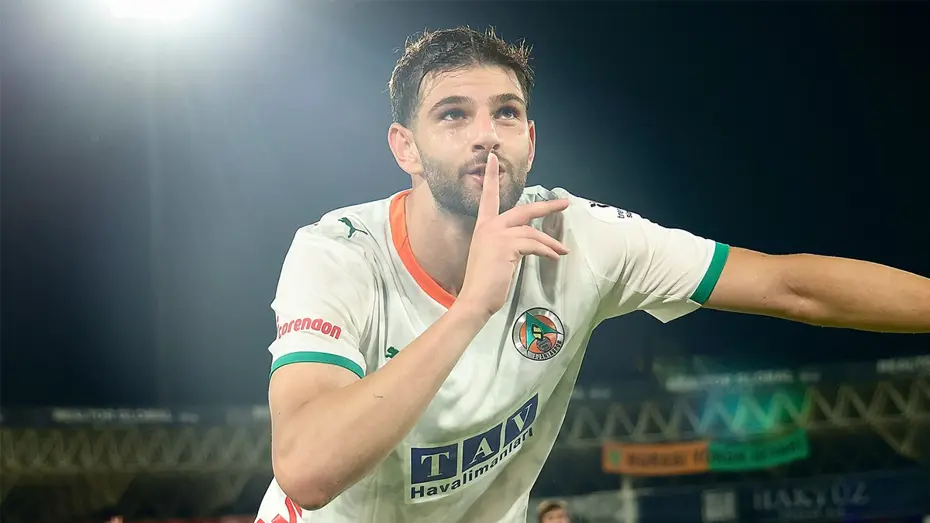 Aziz Yıldırım'ın istediği 2 yerli futbolcu ortaya çıktı! 2'si de Süper Lig'e damga vurdu - 2 Aziz Yıldırım'ın istediği 2 yerli futbolcu ortaya çıktı! 2'si de Süper Lig'e damga vurdu - 2