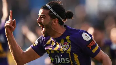 Umut Bozok'a Avrupa'dan flaş teklif! Son transferleri dünyaca ünlü futbolcu Umut Bozok'a Avrupa'dan flaş teklif! Son transferleri dünyaca ünlü futbolcu
