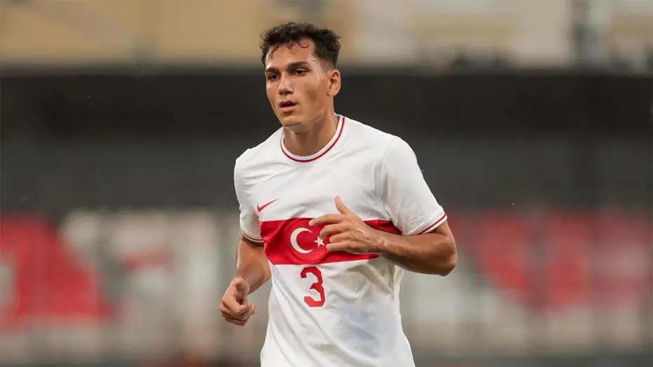Galatasaray sol bek transferini resmen açıkladı! 3 yıllık imza TFF'ye bildirildi - 2