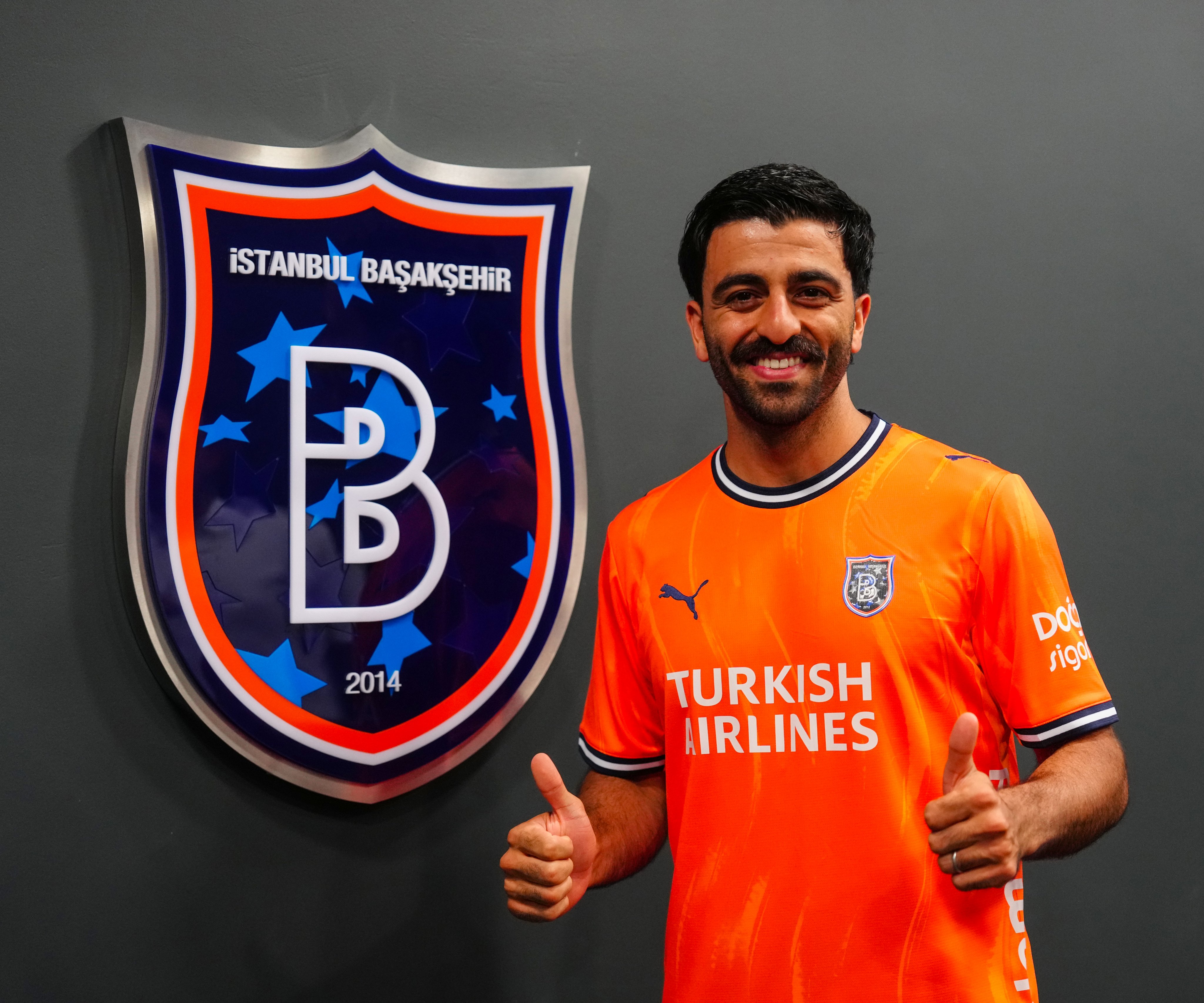 Başakşehir Süper Lig'in eski gol kralını kadrosuna kattı