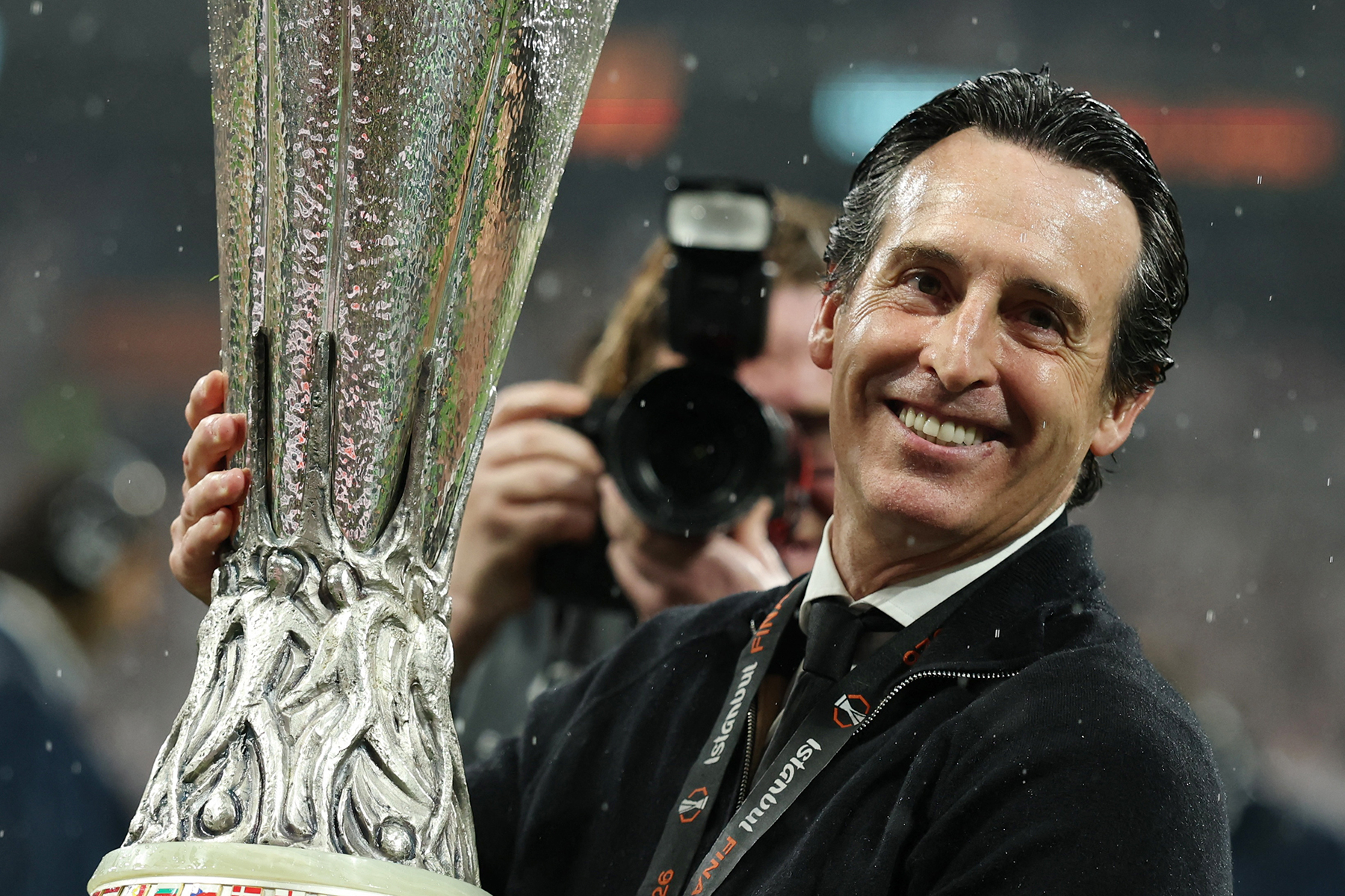 Dünya İstanbul'daki finali konuşuyor! Unai Emery her yerde manşette