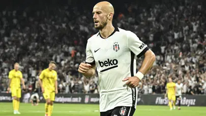 Cerny'nin golü Çekya basınını ateşe verdi! "İronik" diyerek manşetlerine taşıdılar Cerny'nin golü Çekya basınını ateşe verdi! "İronik" diyerek manşetlerine taşıdılar