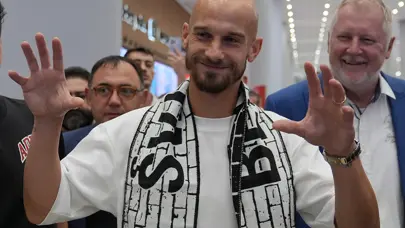 Beşiktaş için İstanbul'a gelen Vaclav Cerny'den ilk açıklama