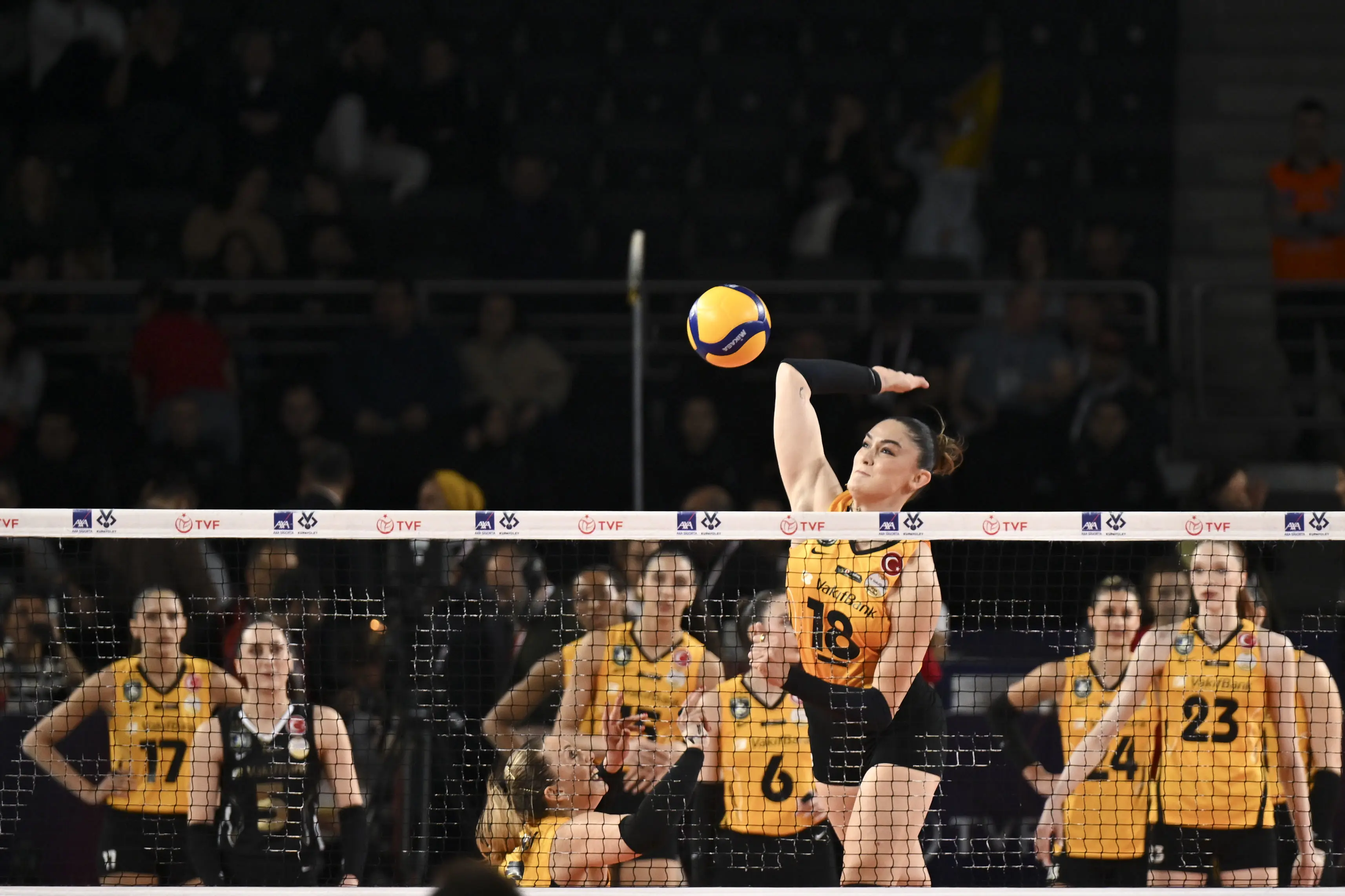 Kupa Voley'de şampiyon Vakıfbank | NTVSpor