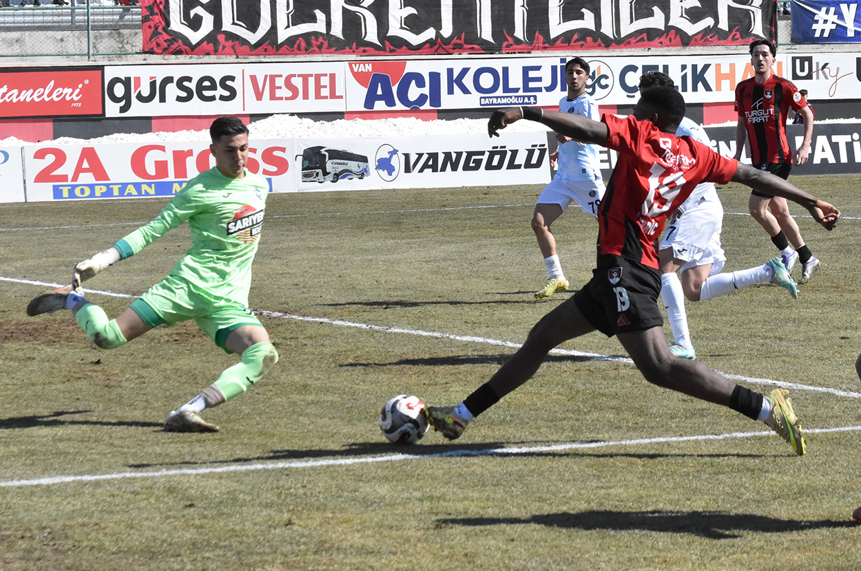 Vanspor, Adana Demirspor'u tek golle yendi