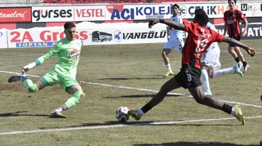 Vanspor, Adana Demirspor'u tek golle yendi