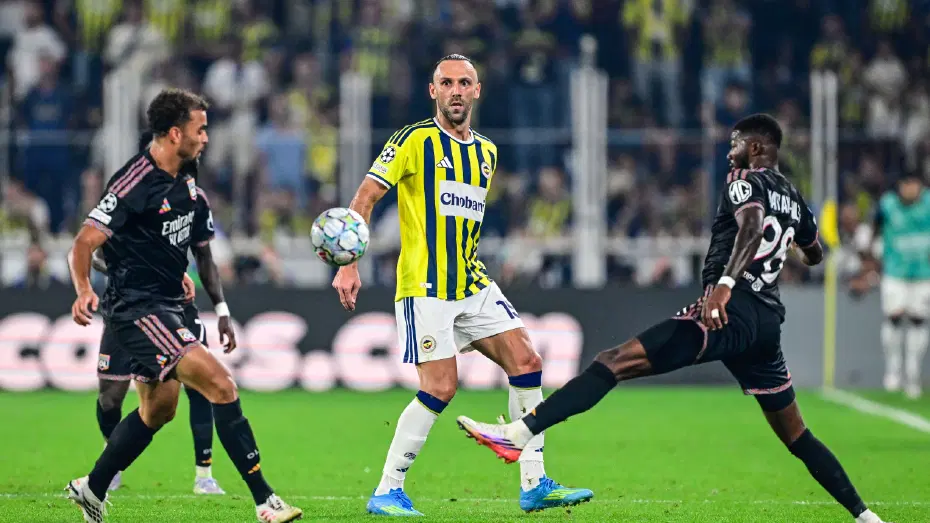 "Bazı oyuncular için tehlike sinyalleri" | Spor yazarları Fenerbahçe için ne dedi? - 3