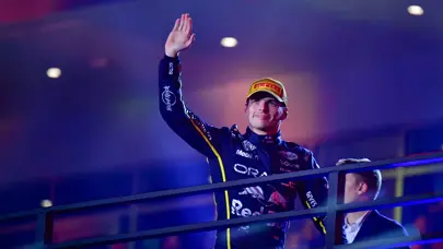Norris ve Piastri'nin diskalifiye edildiği Las Vegas'ta zafer Max Verstappen'in