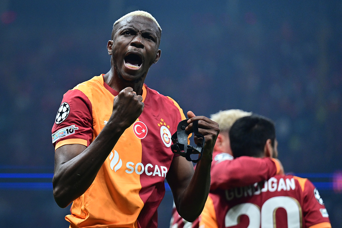 Osimhen Atar, Tarih Yazar, Liverpool 'Yine Mi?' Der!