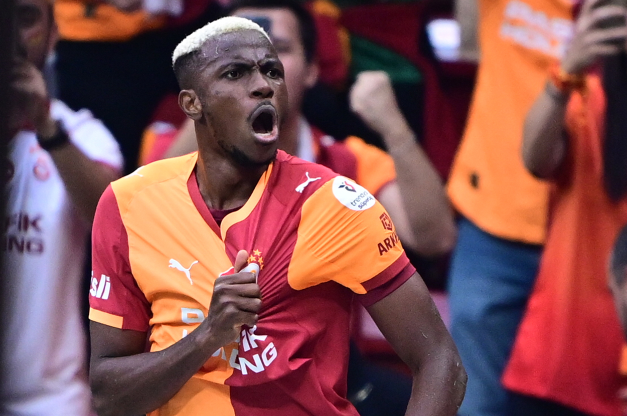 Osimhen için çarpıcı transfer iddiasını canlı yayında verdi: "Üst düzey bir isimden duydum"