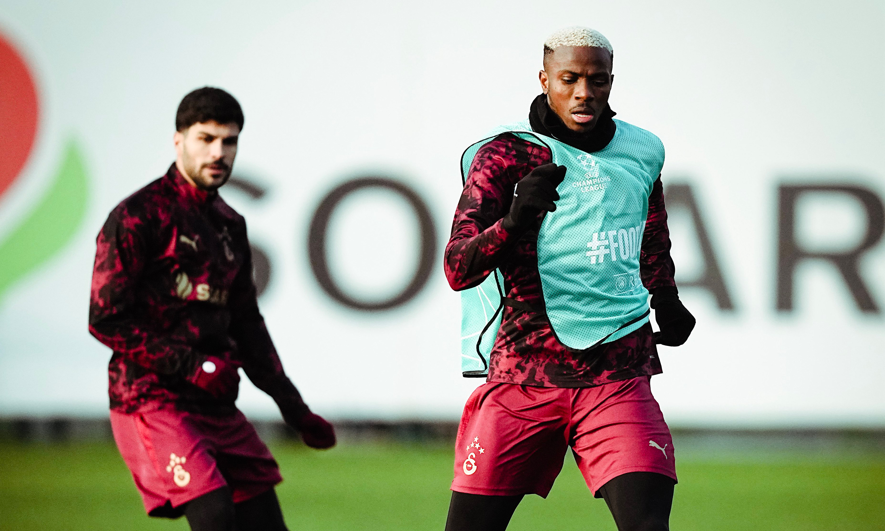 Trendyol Süper Lig'in 23. haftasındaki TÜMOSAN Konyaspor maçının kadrosuna dahil edilmeyen Nijeryalı golcü Victor Osimhen, takımla çalıştı.