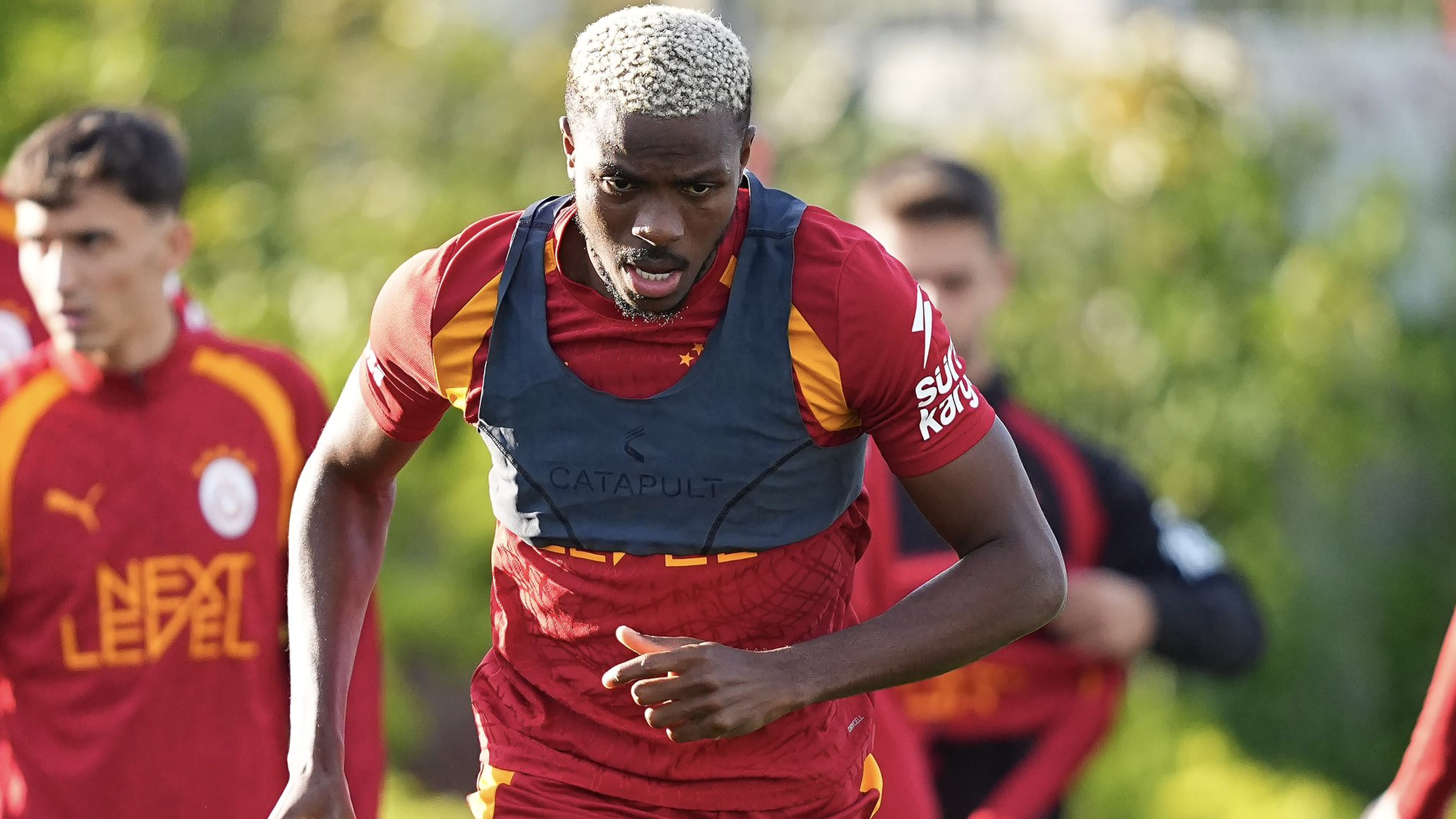 Victor Osimhen'den Galatasaray'a müjde