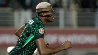 Osimhen'in Tanzanya maçında hocasıyla yaşadıkları Afrika'da olay oldu