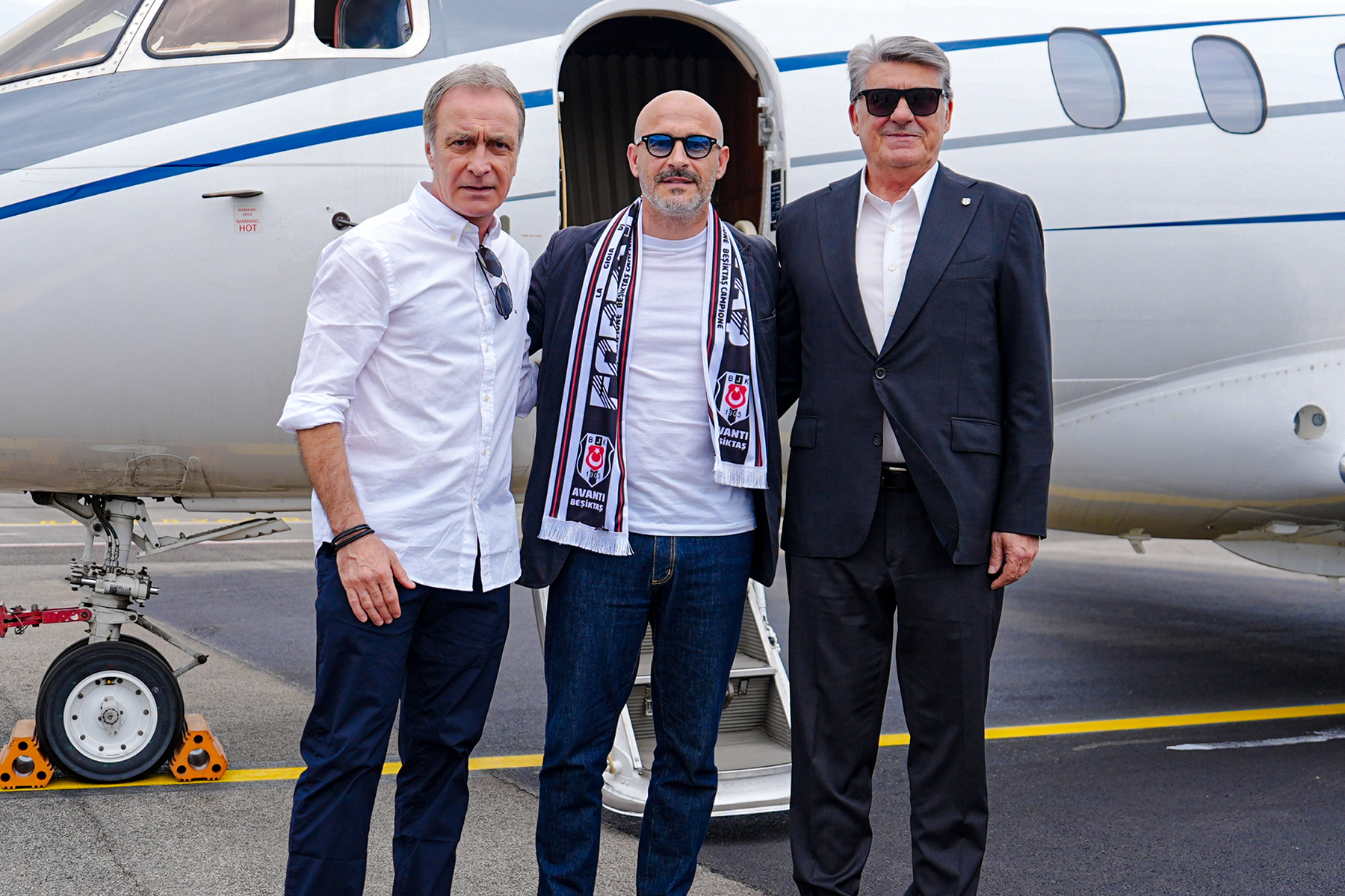 CANLI | Beşiktaş'ta imza töreni: Serdal Adalı, Önder Özen ve Vincenzo Italiano açıklamalarda bulunuyor