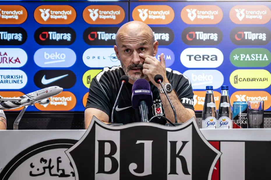 Vincenzo Italiano, Orkun Kökçü arasında geçen diyaloğu basın toplantısında açıkladı - 3