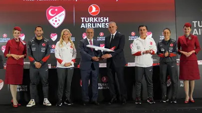 Vincenzo Montella'dan Dünya Kupası sözleri: "Gidebilmek için her şeye sahibiz"
