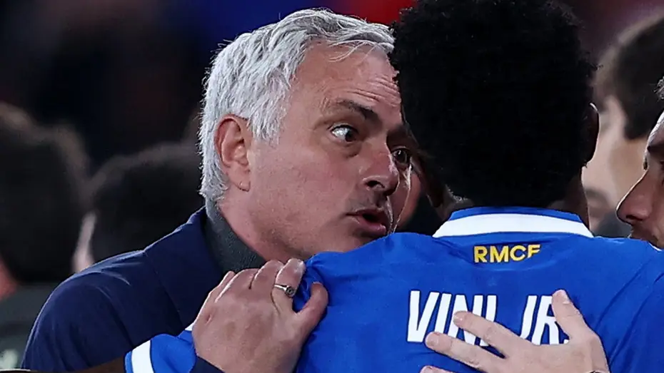 Şampiyonlar Ligi'nde skandal! Herkes Vinicius'a yapılanları konuşuyor: "Men edilmeli" - 9 Şampiyonlar Ligi'nde skandal! Herkes Vinicius'a yapılanları konuşuyor: "Men edilmeli" - 9