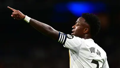 Bu transferi kimse beklemiyordu: Vinicius Junior astronomik maaşla Premier Lig yolcusu