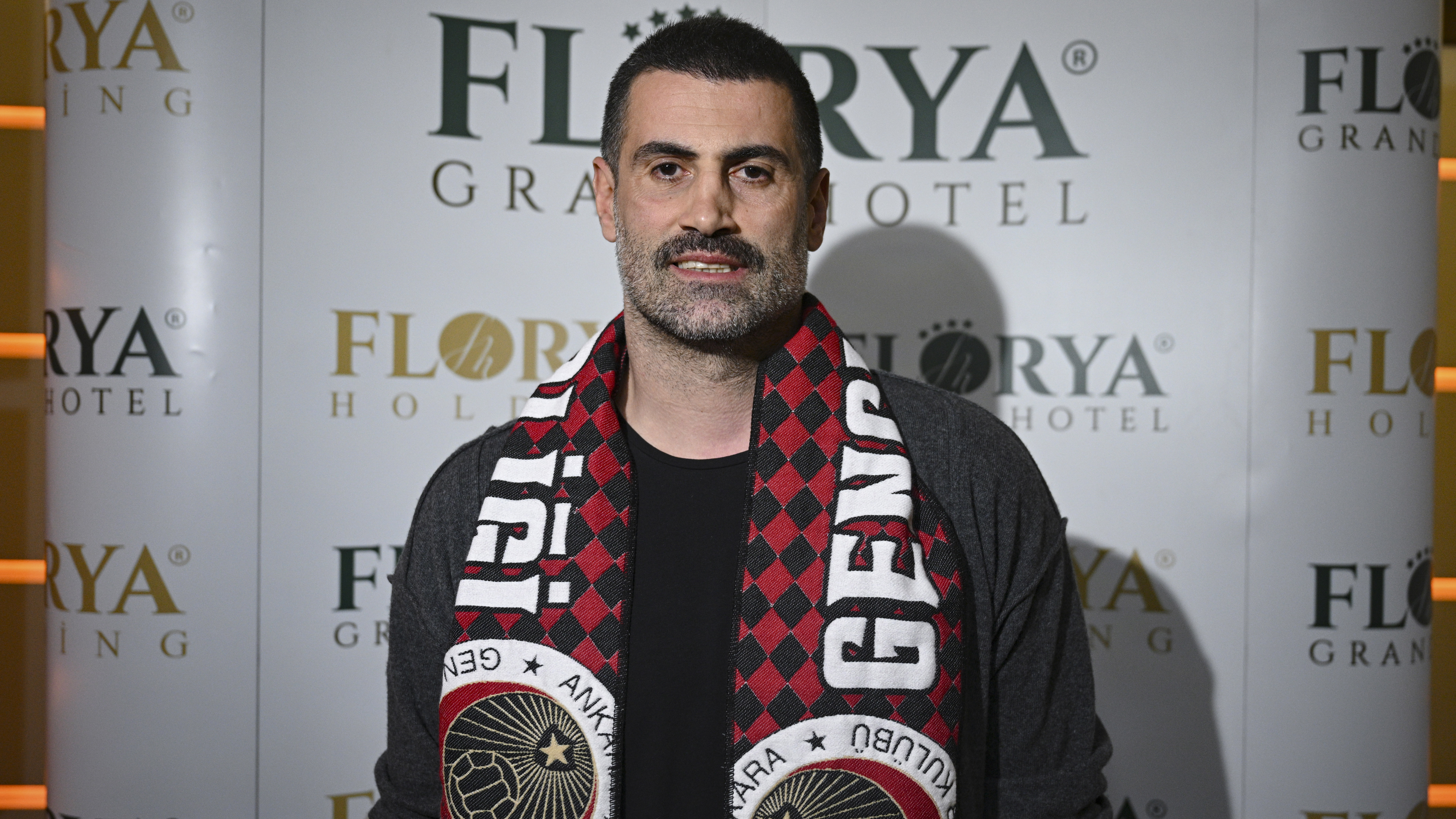 Volkan Demirel'den Beşiktaş Maçı Öncesi 'Gol Yemesek Yeter' Formülü: 'E biz de insanız, kazanmak istiyoruz!'